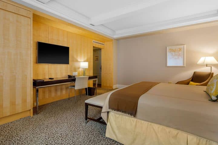 Room 20 of 124
