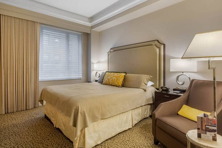 Room 22 of 124