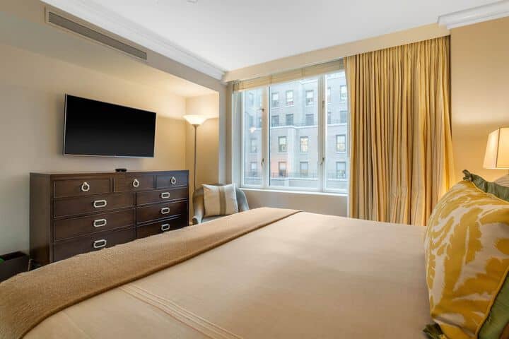 Room 82 of 124